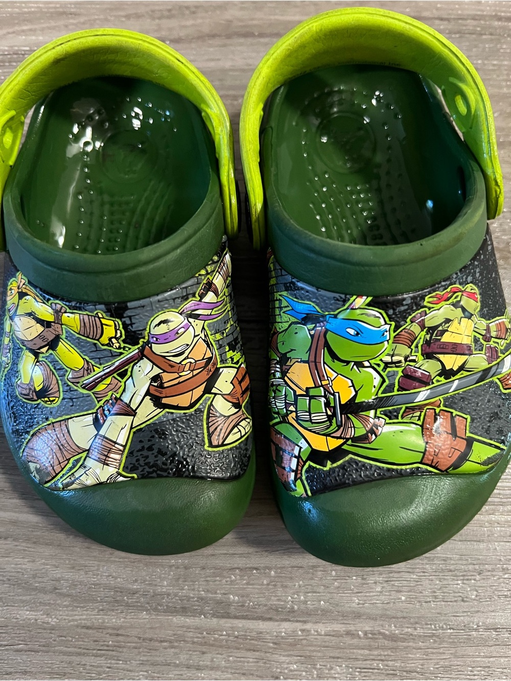 Teenage Mutant Ninja Turtle CROCS